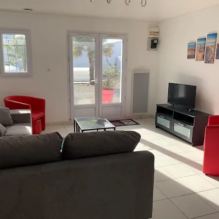 Maison Familiale Avec Piscine Barbatre